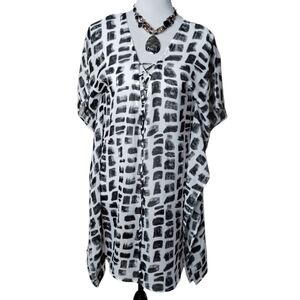 Ellen Weaver Women's Black and White Geometric Print Sheer Tunic Top/Cover Up